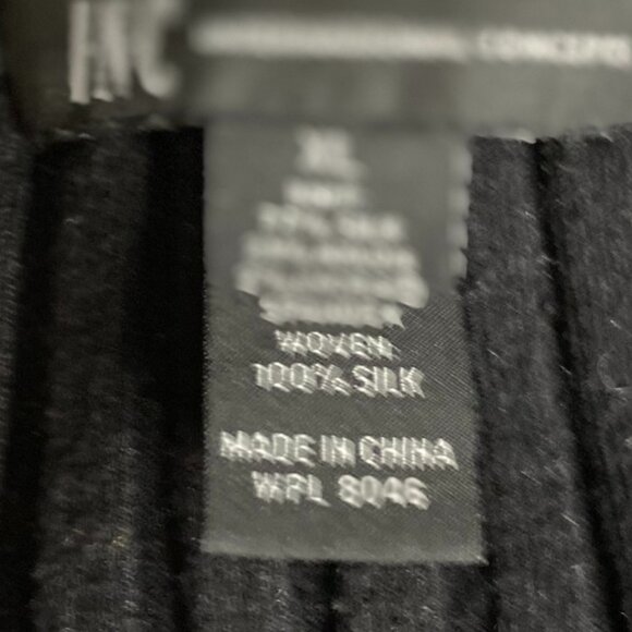 Vintage INC Black 100% Silk Ruffled Sweater Size XL EUC - Picture 4 of 4